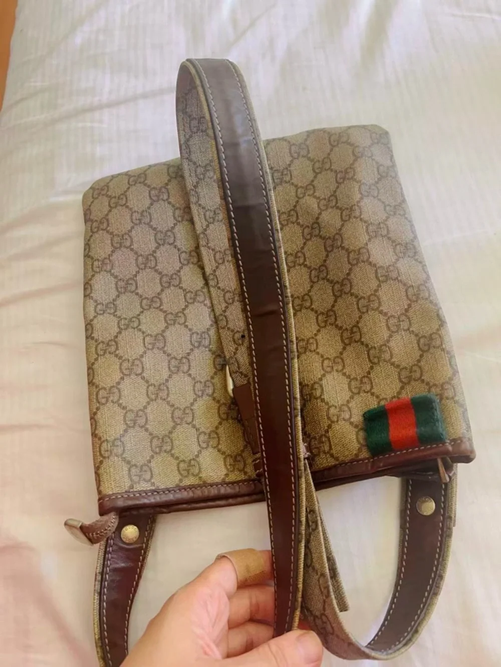 Authentic Gucci GG Monogram Supreme Sherry Web Messenger Crossbody